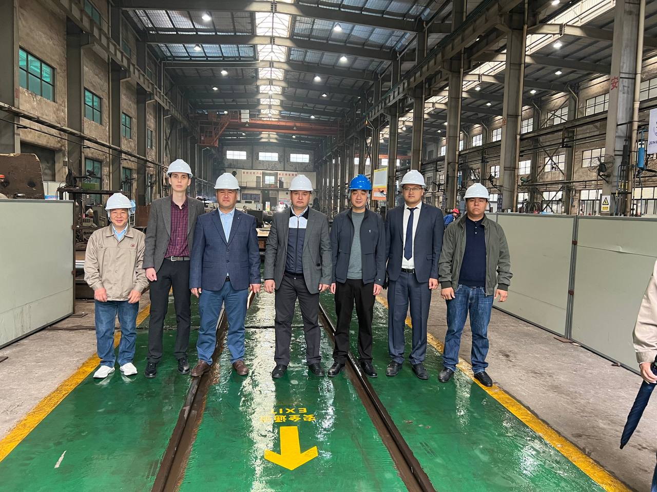 Делегация представителей гидроэнергетики посетила предприятие "Zhejiang Jinlun Electromechanic Co., Ltd."