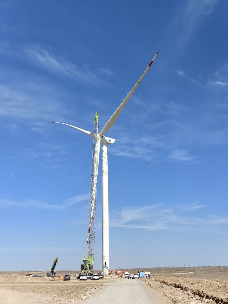 В Узбекистане установлена крупнейшая ветряная турбина